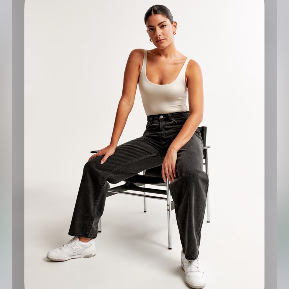 Abercrombie Curve Love Tapered Jeans